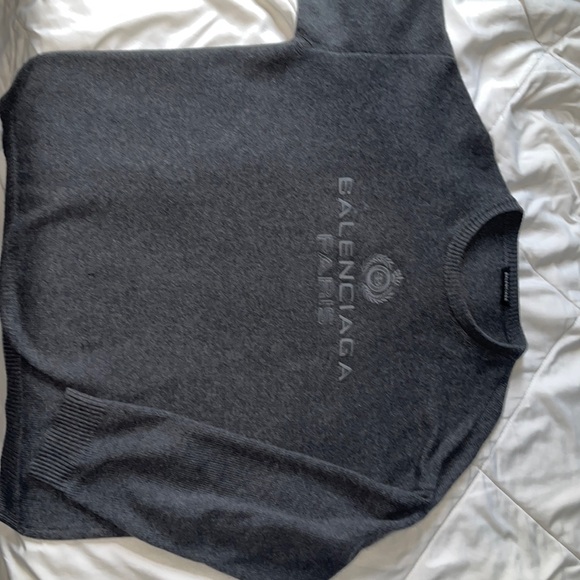 Gray Balenciaga Sweater 2019 - Picture 1 of 3